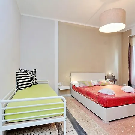 Apartman Bright Modern Flat 5 *